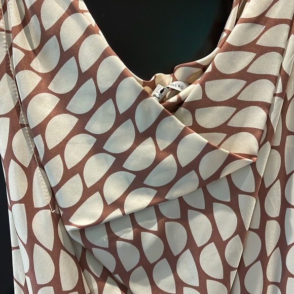 DVF silk dress size 0 - Picture 5 of 11